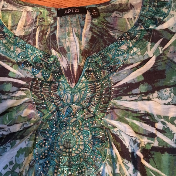 Short sleeve top - Picture 3 of 3